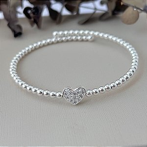 Bracelete de bolinhas com pingente de coração cravejado em banho de prata silver