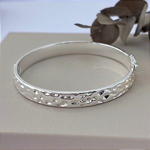 Bracelete com textura orgânica em banho de prata silver