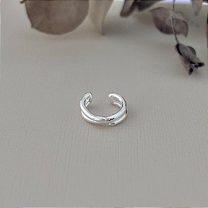 Piercing fake liso entrelaçado em banho de prata silver