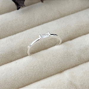 Anel aro 16,5 zircônia navete liso em banho de prata silver