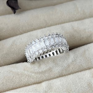 Anel aro 24,5 inteiro cravejado de zircônias em banho de prata silver