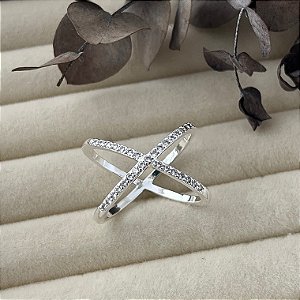 Anel aro 18 em X grande cravejado em banho de prata silver