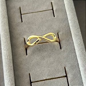 Anel aro 16 infinito liso vazado em banho de ouro 18k