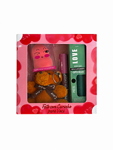 Presente na caixinha decorada com urso de chaveirinho