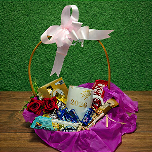Cesta de Doces & Guloseimas com Caneca
