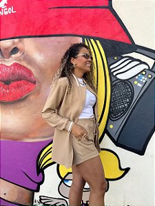 Shorts com elástico