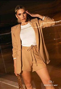 Blazer com ombreira bege