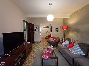 Casa 3 Dormitórios com 2 Salas no Jardim das Belezas – Centro de Carapicuíba
