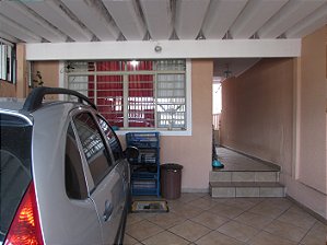 Casa 2 Dorms com Suíte e 3 Salas no Centro de Carapicuíba
