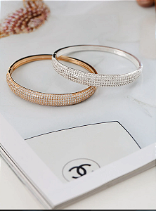 Bracelete Cravejado de Zircônias Fecho Click folheado ródio branco