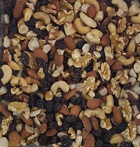 MIX DE CASTANHAS C/ UVA PASSA PRETA- CASTANHA DO PARÁ-CASTANHA DE CAJÚ-AMÊNDOA-NOZES 100G