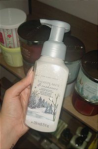 Sabonete em Espuma Snowfalkes & Cashmere BBW