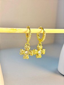 ARGOLINHA FLOR CRAVEJADA - SEMIJOIA