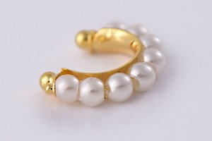 Piercing Fake Com Pérolas Folheado Em Ouro 18k [F027]