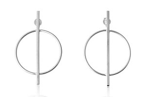 Brinco Grande Com Circulo E Fio No Meio Folheado Em Ródio Branco [F027]
