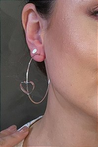 Brinco Argola Grande Fina Com Coração Embutido Banhado Em Ródio Branco [F027]