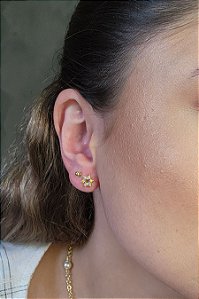 Brinco Estrela De Seis Pontas Com Mini Zircônias Coloridas Banhado Em Ouro 18k [F027]