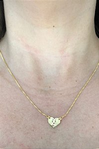 Colar Escapulário De Coração Com A Imagem De Maria Banhado Em Ouro 18k [F027]