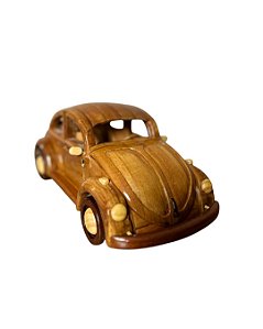MINIATURA EM MADEIRA - FUSQUINHA