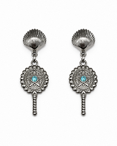 Brinco Omi Prateado com Búzio e Pingente Espelho