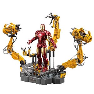 Action Figure Iron Man Mark IV Suit-Up Gantry - Marvel