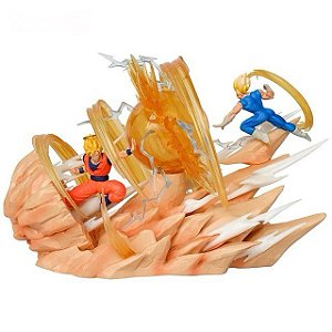 Diorama Goku Vs Vegeta Com LED - Dragon Ball