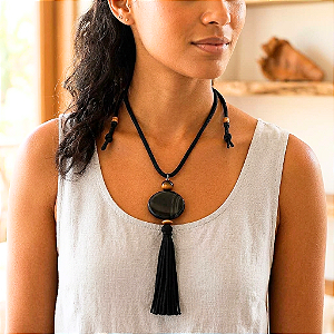 Colar em Ágata Preta com Tassel - Beleza e Proteção