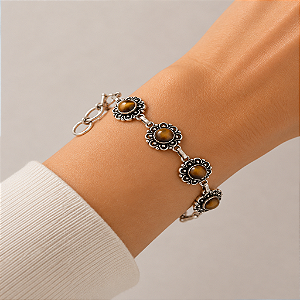Pulseira Flor em Prata Indiana com Olho de Tigre | Proteção, Coragem e Prosperidade