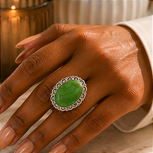 Anel em Prata Indiana com Turquesa Verde Oval – Pedra da Calma e do Bem-Estar