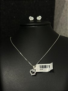 CONJUNTO BRINCO E PINGENTE CORAÇAO CRAVEJADO