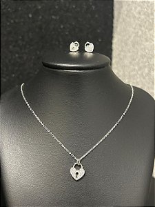 CONJUNTO BRINCO E PINGENTE CORAÇAO