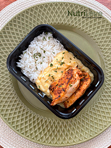 Filé de Frango Grelhado, Creme de Milho e Arroz