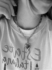 Colar Elos com Pingente de Coração Moderno