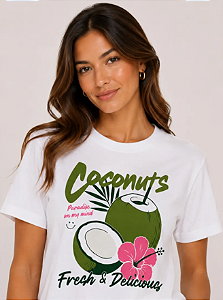 T-Shirt Feminina Coconuts
