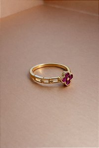 Anel Flor Rubi Dourado