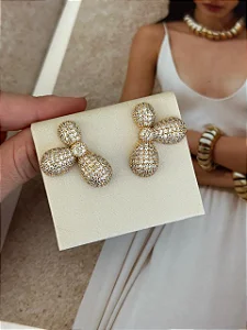 Brinco Folheado a Ouro18K Meia Flor Cravejada 1219