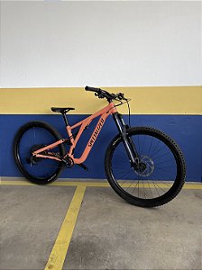 SPECIALIZED STUMPJUMPER ALLOY - TAMANHO S - 2022