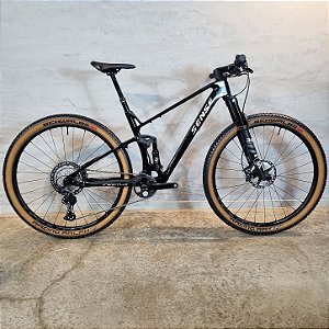 SENSE INVICTUS EVO - 2025 - TAMANHO M
