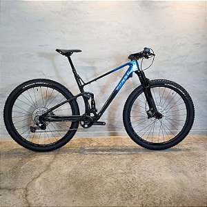 SENSE INVICTUS PRO - 2025 - TAMANHO L