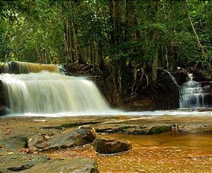 Amazon Water Falls Paradise tour | Presidente Figueiredo