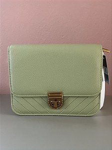 Bolsa Verde com Fechamento Dourado Média