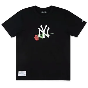 Camiseta New Era Regular MLB New York Yankees Love - Preta