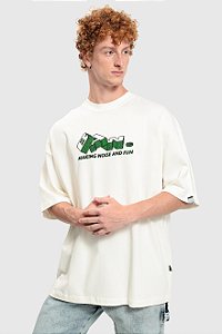 Camiseta Baw oversized making noise and fun