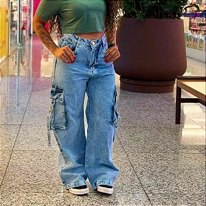 Calça Jeans Feminina Cargo Wide Leg – Lavagem Clara