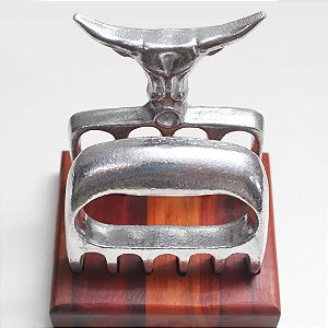 Kit Churrasco Garra Urso e Garra Cara de boi + base madeira