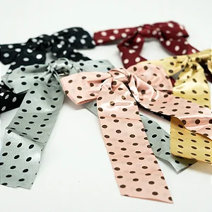 Laço de Cabelo Bolinhas com Presilha