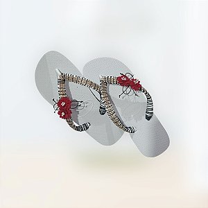 Chinelo bordado