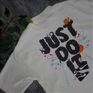 Camiseta Oversized Nike Premium