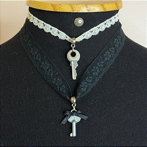 Gargantilhas vintage chaves prateadas