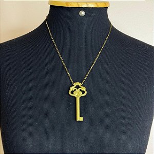 Colar vintage chave dourada